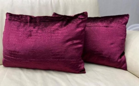 Sier kussen Croco Cushion long Red 50x30x10cm ca.500gr. Sfera decor
