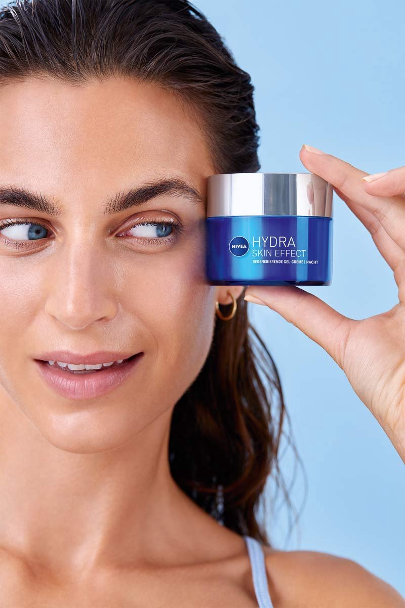 NIVEA Hydra Skin Effect Dag- en nachtverzorgingsset met wake-up gel en regenererende gelcrème dag- en nachtcrème met puur hyaluron [HA] voor 72 uur vocht