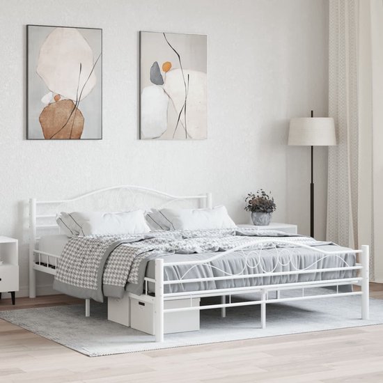 The Living Store Metalen Bedframe - Elegante slaapkamer sfeer - Massieve constructie - Inclusief lattenbodem - Wit - 210x167x85 cm - Geschikt voor matras 160x200 cm