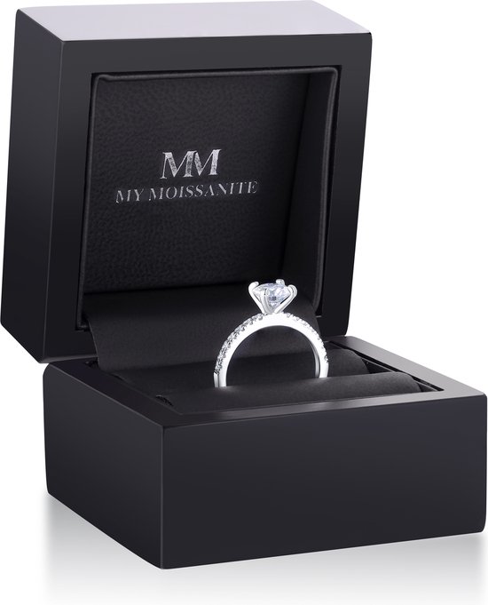 Finesse - Bague de fiançailles moissanite en or blanc 14 carats avec pierres latérales - 7 carats