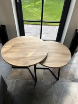 M2-meubels - set ronde eikenhouten salontafels / industrieel onderstel