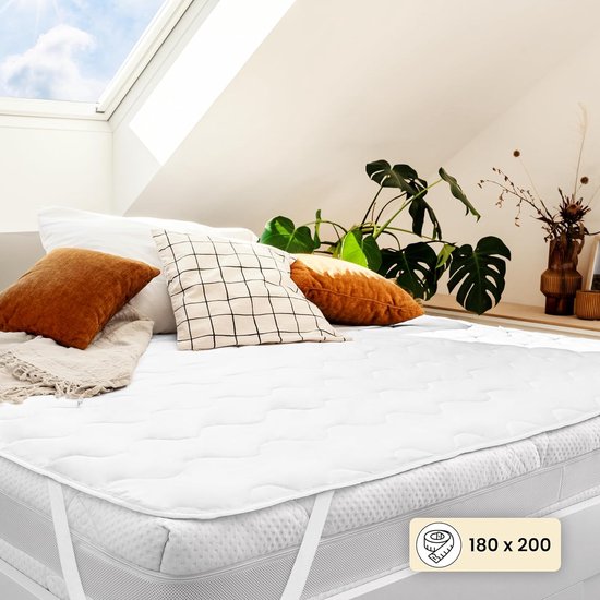 Matrasbeschermer 180 x 200 cm - Matrastopper voor matrassen tot 30 cm - Wasbaar op 60 °C & Oeko-Tex gecertificeerd voor meer hygiëne in bed - Onderbed als bescherming voor boxspringbed en topper.