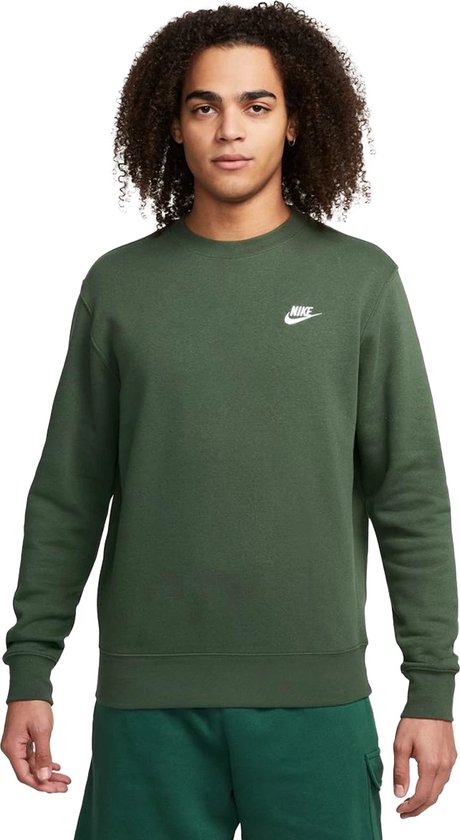 Nike sportswear club fleece crew sweater in de kleur groen.