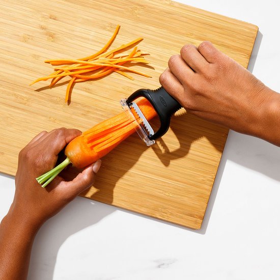 Éplucheuse OXO Good Grips - Julienne - Modèle Y