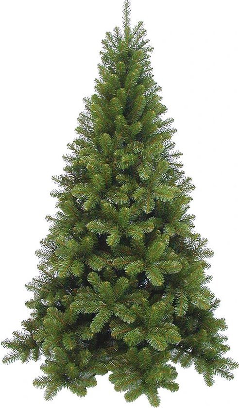 Een volle, donkergroene kunstkerstboom met een taps toelopende vorm op een witte achtergrond.