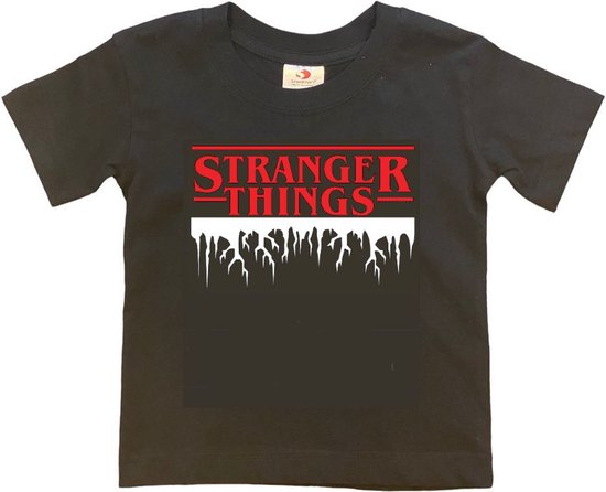 STRANGER THINGS T-shirt Zwart met rood/witte Opdruk (maat 98/104)
