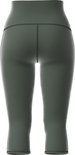 Achterkant van een groene driekwart sportlegging met gestikte naden.