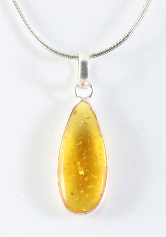 Lange druppelvormige zilveren hanger met amber aan ketting
