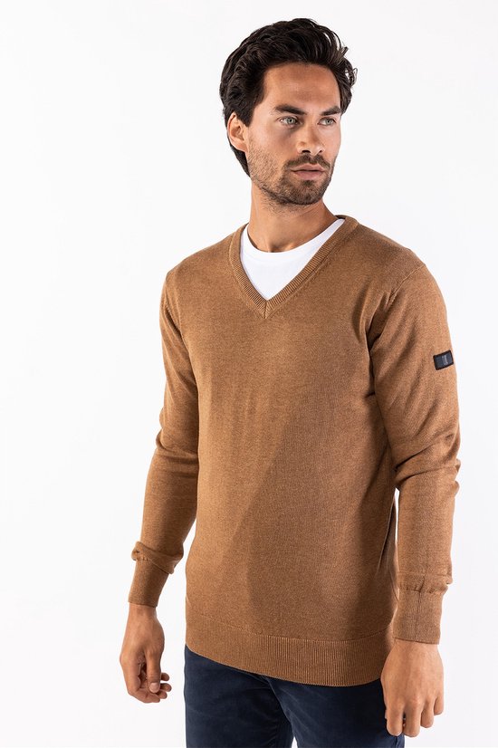 Presly and Sun Heren V-neck knitted pullover-Al-Kameel-XL