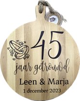 Creaties van Hier - serveerplank - 45 jaar getrouwd - 40 cm - gepersonaliseerd cadeau - hout