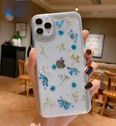 Hoesje Iphone 14 en 15 - gedroogde bloemen - blauw