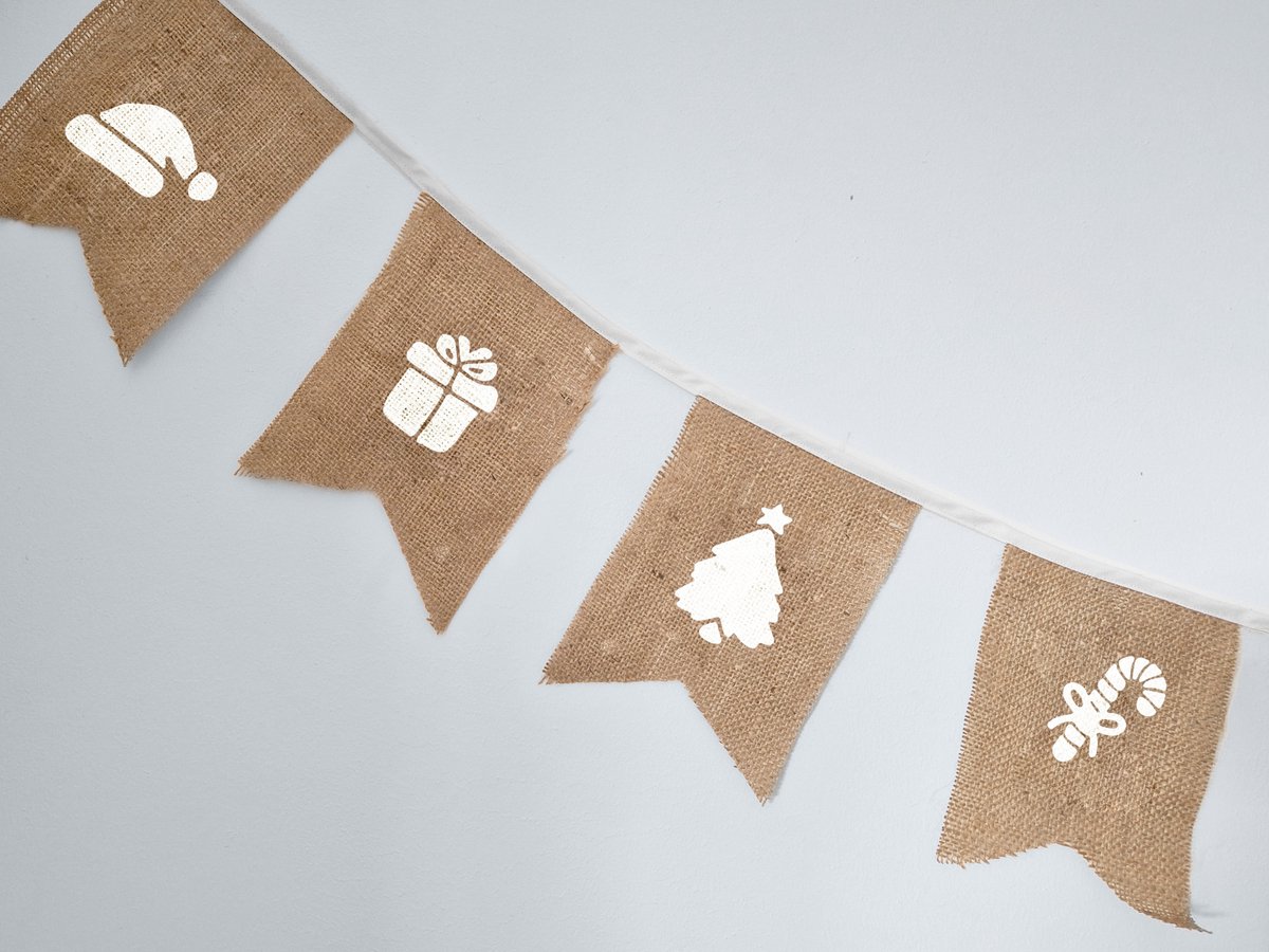 FraaiGaaf Vlaggenlijn Kerstfeest Vlaggetjes van jute met kerst