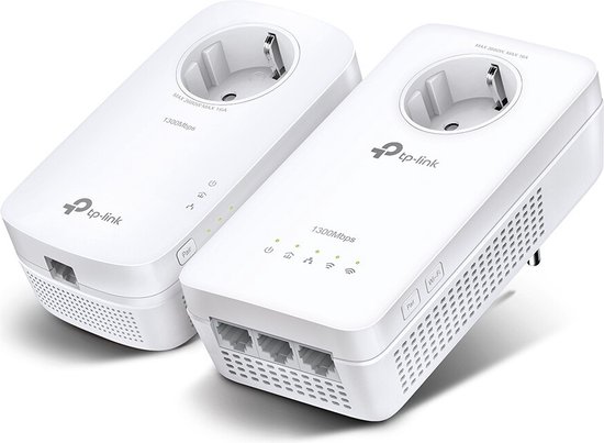 Twee witte TP-Link TL-WPA1300P KIT powerline adapters met 1300Mbps Wi-Fi en ethernetpoorten.