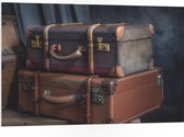 PVC Schuimplaat- Koffers - Vakantie - Oud - Spullen - Reizen - 105x70 cm Foto op PVC Schuimplaat