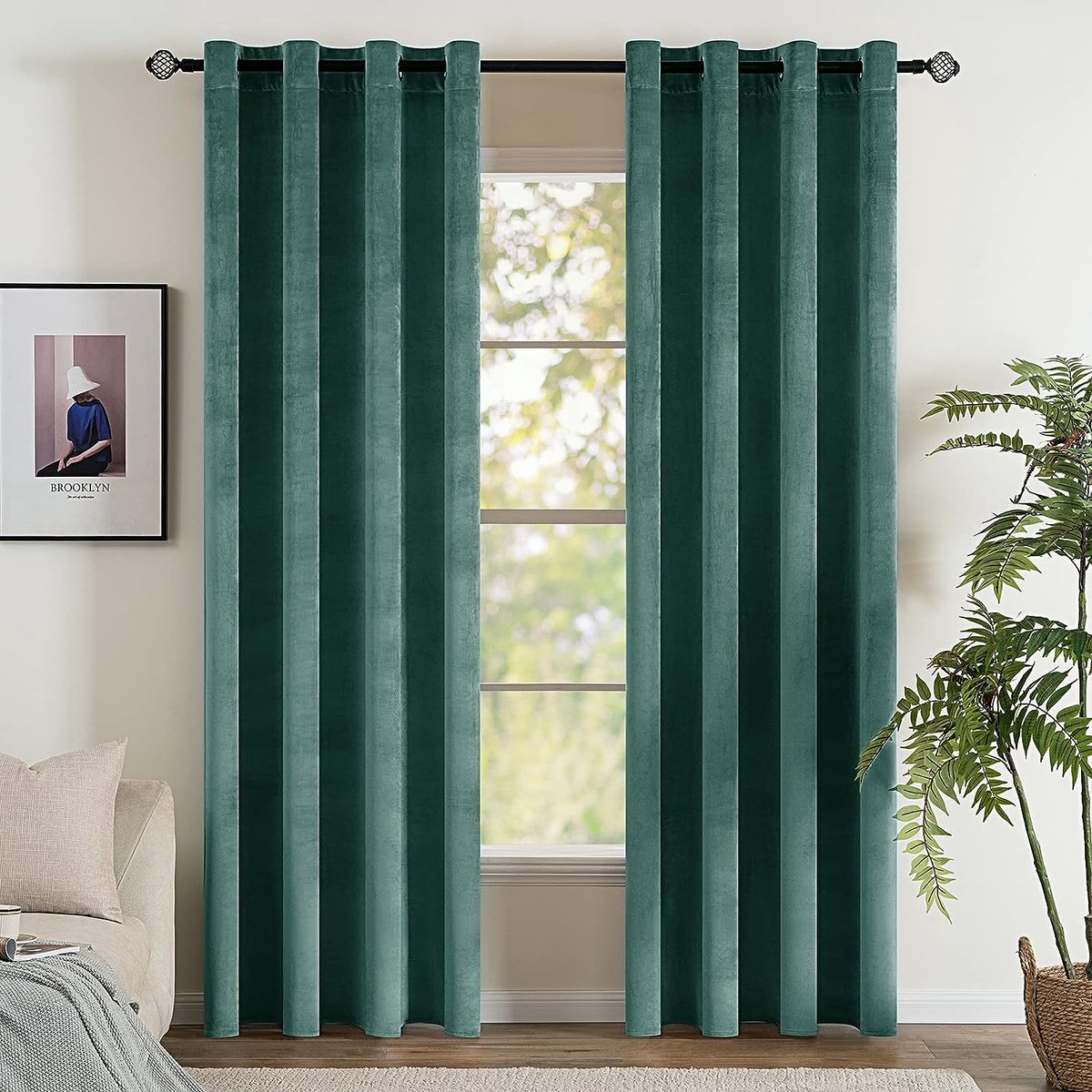 Luxueuze Set van 2 Donkergroene Verduisteringsgordijnen - Verduisterend - Ondoorzichtig Fluweel met Oogjes - Thermisch Gordijn voor Slaapkamer en Woonkamer - 140 x 245 cm