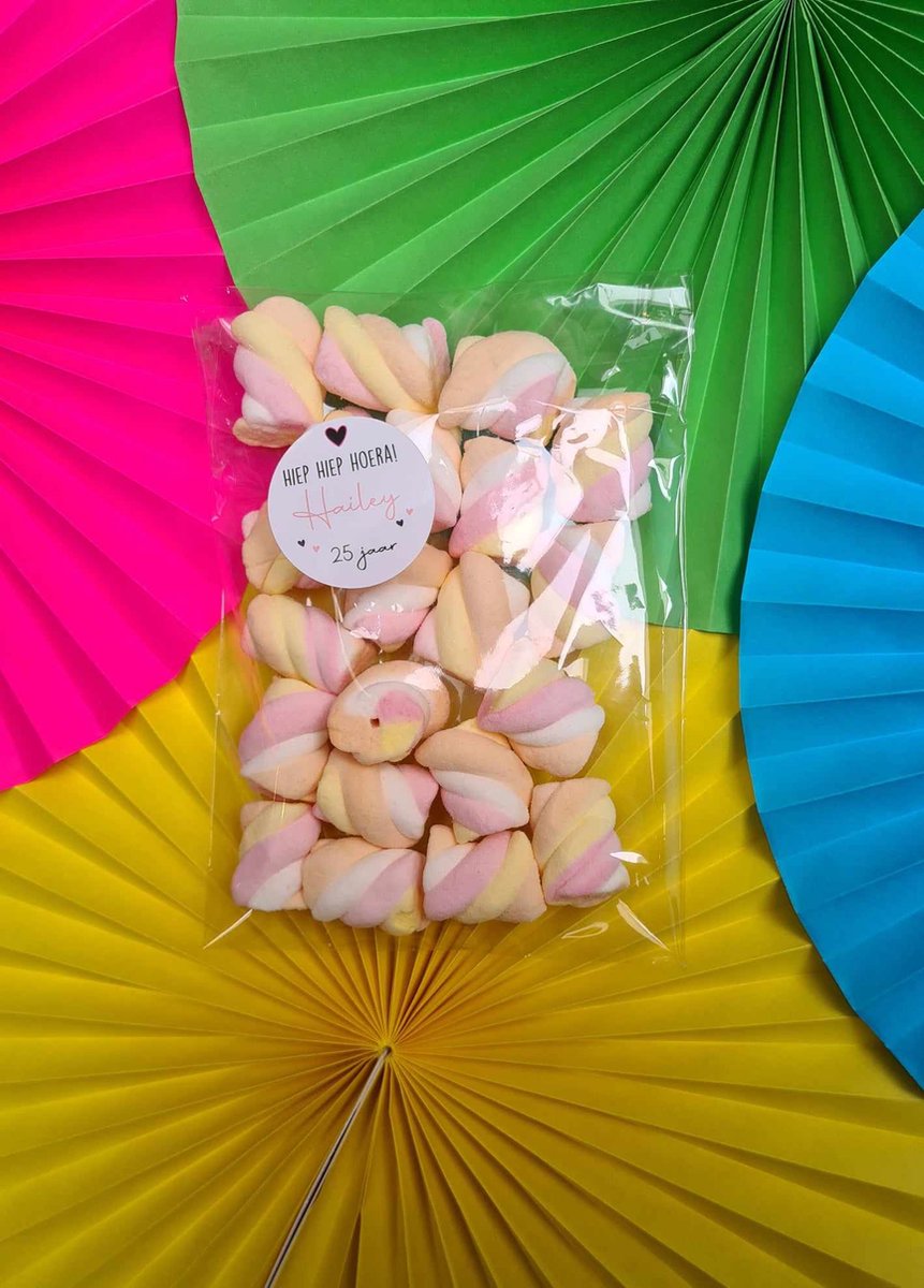 20 Uitdeelzakjes + 20 stickers | Hiep Hoera Roze uitdelen | Sticker met naam | Traktatiezakjes | Cellofaan zakjes | Transparant | School traktaties | Uitdelen | Traktatie | A6 formaat 10x15cm zakjes | 40mm sticker | Traktatie zakjes
