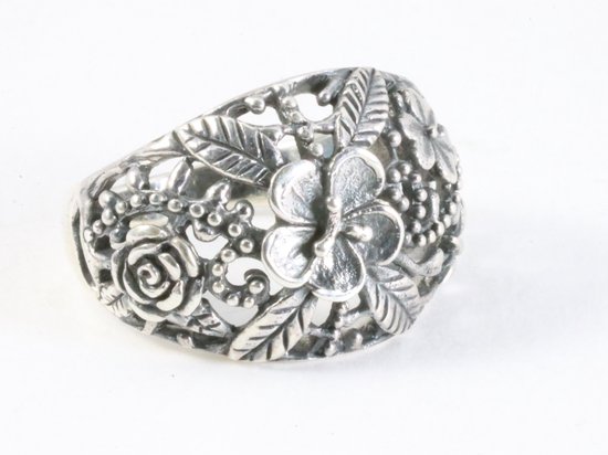 Bague large en argent ajourée avec motif floral - taille 18