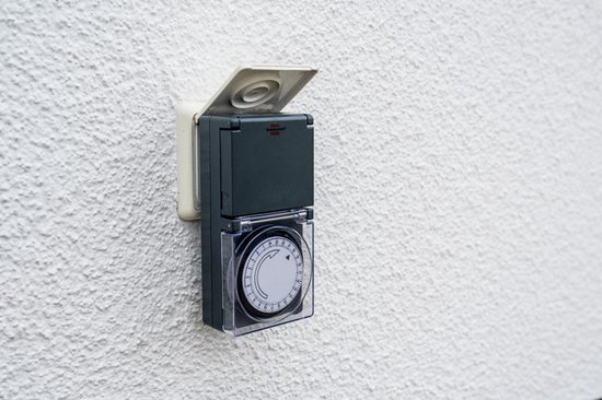 Brennenstuhl tijdschakelklok MZ 44, mechanisch stopcontact (dag-timer, IP44 beschermd, hogere contactbescharming & afdekking) Zwart