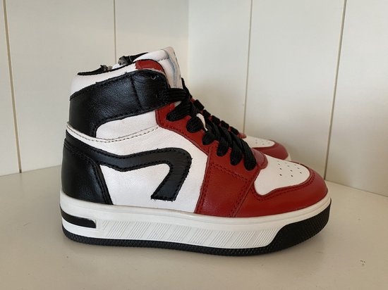 Pinocchio sneaker maat 29