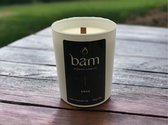 BAM kaarsen -Aqua geurkaars met houten wiek in een wit potje - op basis van zonnebloemwas - cadeautip - geschenk - vegan