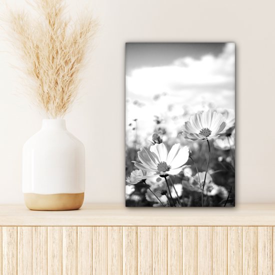 Canvas Schilderij Bloemen - Wei - Paars - Gras - Wit - Wolken - Blauw - 20x30 cm - Wanddecoratie