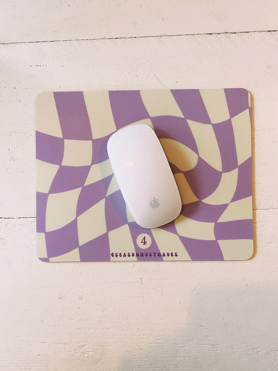 Muismat Lila met checker print | 23.7 x 18.7 cm | mousepad | lilac | cadeau | bureau accessoires | stationary