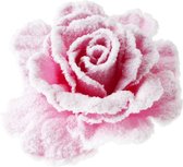 Roze roos met sneeuw op clip 10 cm - kerstversiering