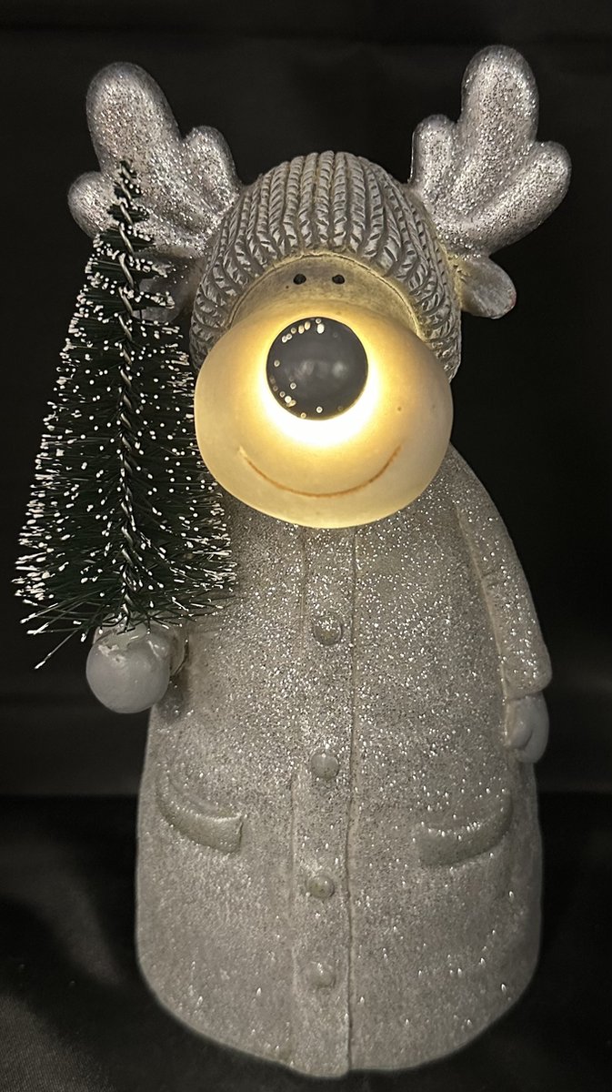 Kerstbeeld Rendier met LED - Rendier met Kerstboom en LED in neus - warm witte LED - Zilver & glitters - polyresin - hoogte 20x13x10 cm - Kerstdecoratie - Woonaccessoires