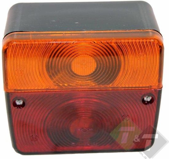 Aanhanger achterlicht met oranje en rode delen, vierkant.