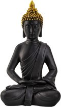 Boeddha beeldje zittend - binnen/buiten - kunststeen - zwart/goud - 30 x 17 cm - Relaxed