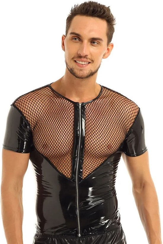 Foto: Dienstmeisje outfit met erotisch tintje met kietelaar