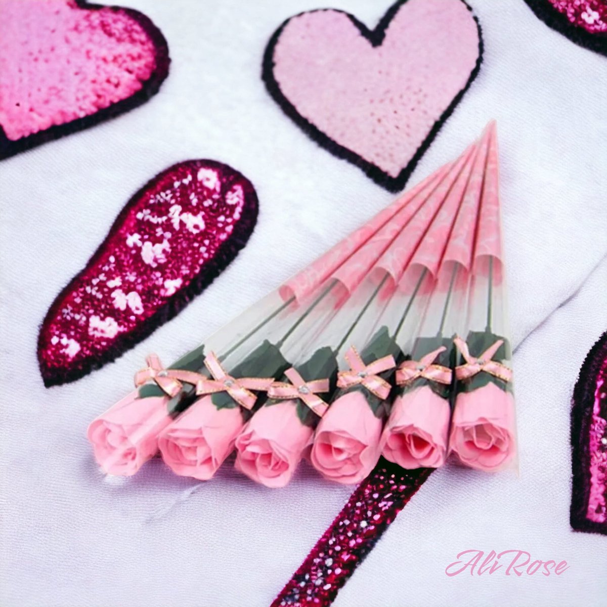 AliRose - Zeep Roos - Baby ROZE / PINK - 5 Stuks - Romantische Cadeau - Kado - Liefde - Love - Amor - Feestdagen - Moederdag - Kerst - Valentijn - Partner - Natuurlijke Zeep Boeket - Bruiloft