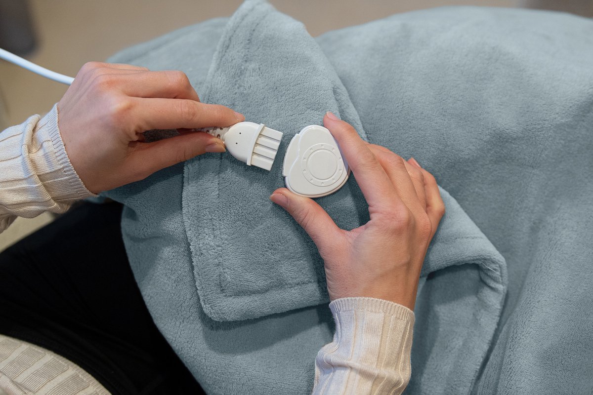 Nuvoo Elektrische Warmtedeken - Fleece/Sherpa - 180x160 cm- XXL - Automatische Uitschakeling - Oververhittingsbescherming - 20 Standen - 160W - 2 Persoons - Bovendeken - Grijs – foto 7