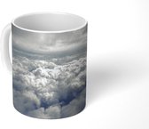 Mok - Luchtfoto van vele en grote wolken - 350 ML - Beker