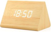 moderne houten digitale klok - wekker met sound control en usb-aansluiting of batterijen - 3 helderheidsniveau's en 3 alarmfuncties - 12- en 24 uurs weergave - geen Qi charger/stra