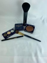 Bolero Cosmetics - Gift set - Bronzing - Shaper Zilver - Shaper Kwast - Bronzing Kwast - Wenkbrauwkit Dark - Eyeliner Zwart