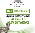 Informatie over HA Hypoallergenic kattenvoer dat helpt bij het verminderen van voedselallergieën, met een gestreepte kat.
