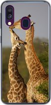 Geschikt voor Samsung Galaxy A40 hoesje - Giraf - Boom - Kalf - Portret - Siliconen Telefoonhoesje