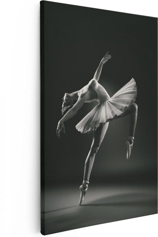 Artaza Canvas Schilderij Ballerina op Haar Tenen - Ballet - Zwart Wit - 20x30 - Klein - Foto Op Canvas - Canvas Print