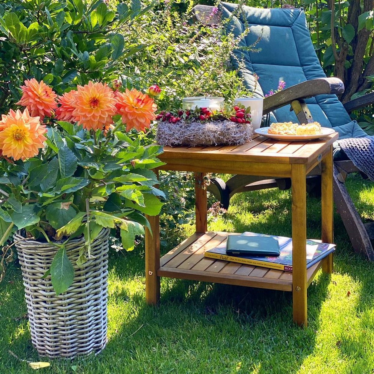 Casaria Bijzettafel - Acaciahout 45x45x45cm 2 Planken Tuin - Bruin thumbnail 2