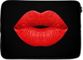 Laptophoes 14 inch - Lippen - Rood - Zwart - Laptop sleeve - Binnenmaat 34x23,5 cm - Zwarte achterkant