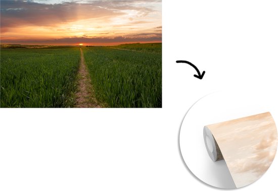 Papier peint photo en vinyle - La skyline de Miami en Amérique du Nord avec une vue sur le soleil d'automne largeur 330 cm x hauteur 220 cm - Tirage photo sur papier peint (disponible en 7 tailles)