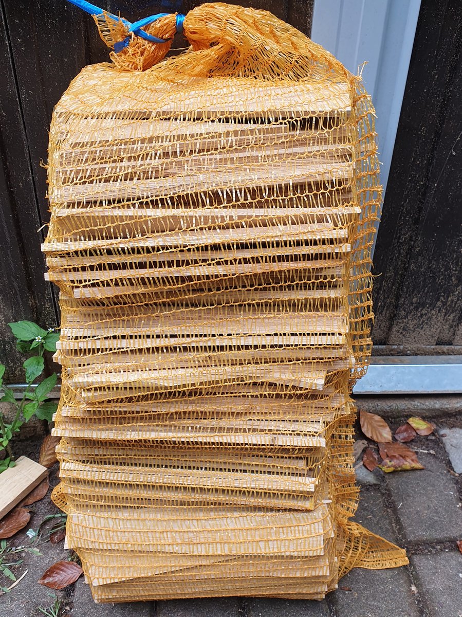 Eiken dun rookhout 25 cm lang 10kg zwaar