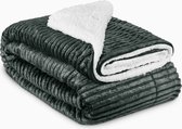 Beautissu Fleece Deken 150 x 200cm Elisa - Sherpa Deken extra zacht - Fleece Plaid Zwart