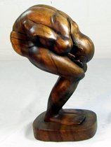 Yogi-man - Orang Malu - Ingetogen Mannetje - Hout - Beeld - Hoog 25 cm.