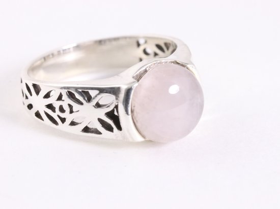 Opengewerkte zilveren ring met rozenkwarts