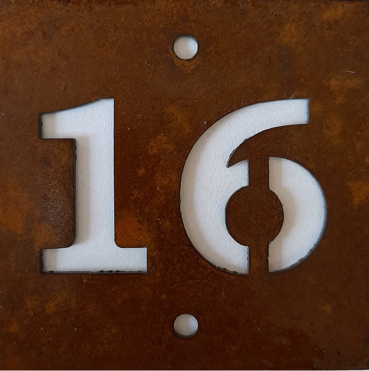 Cortenstaal huisnummer 16 (10x10cm)
