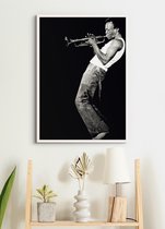 Poster In Witte Lijst - Miles Davis - Zwart-Wit - 70x50cm Large - Jazz Trompet - (Retro/Vintage)