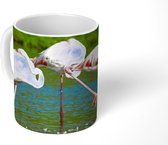 Mok - Drie flamingo's staan in het water - 350 ML - Beker