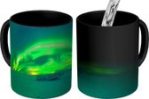 Magische Mok - Foto op Warmte Mok - Het noorderlicht boven IJsland - 350 ML